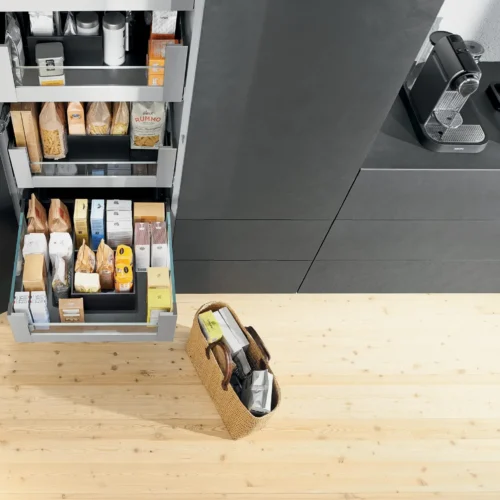 amb0136_aa_fot_fo_bau_-sall_-apr6i_-v1 blum larder unit in thrissur, kerala